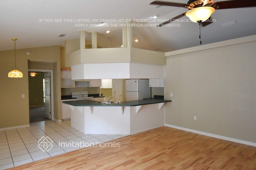Building Photo - 2170 Rainbower Ct