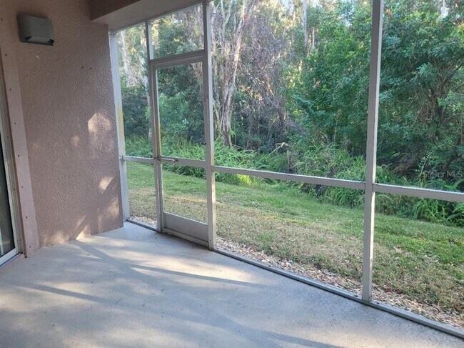 Building Photo - 820 Lantern Way