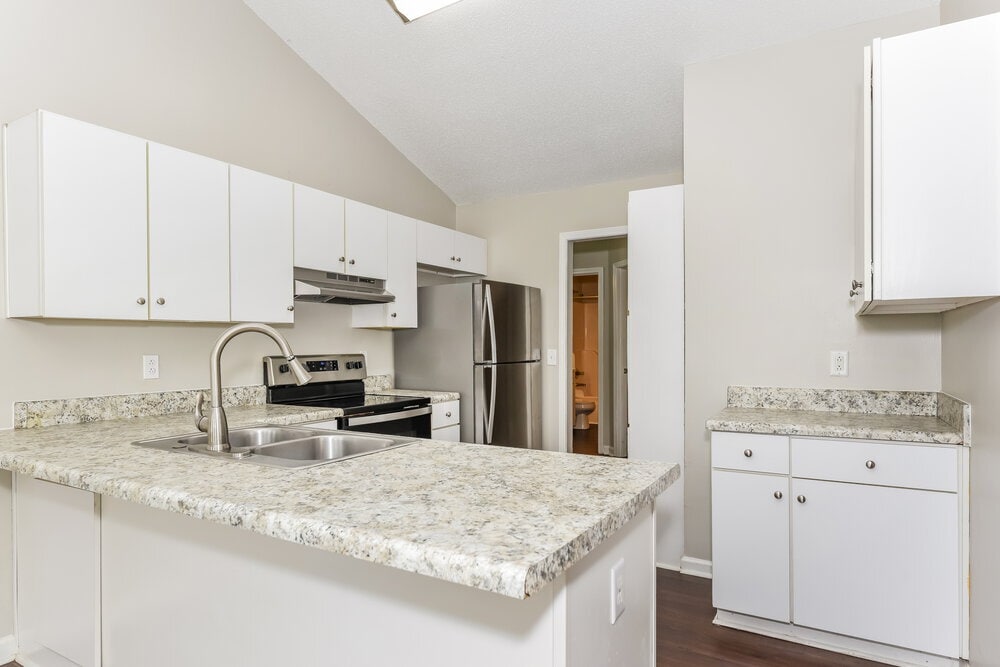 Building Photo - 1443 Rochester Dr