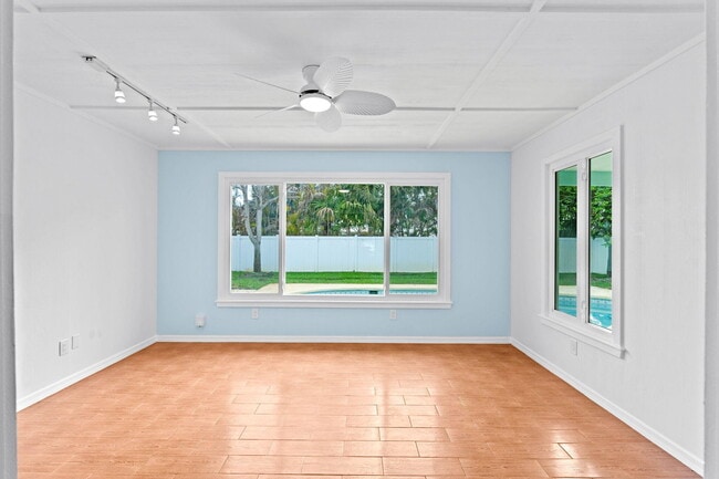 Building Photo - 8675 SW Keathley Ct