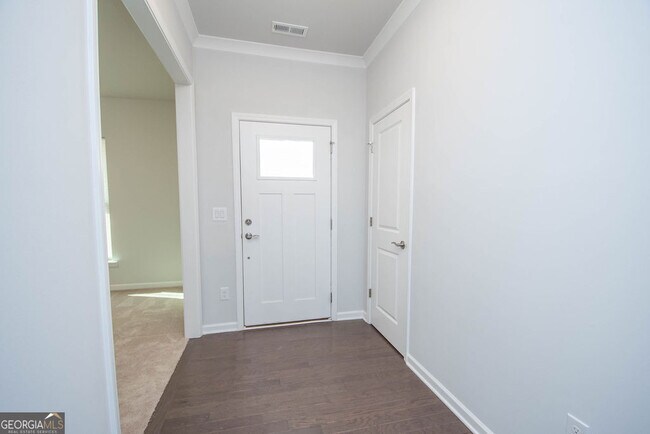 Building Photo - 147 Soundview Trce
