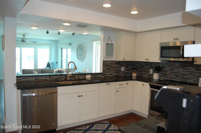 Building Photo - 1700 Commodore Blvd