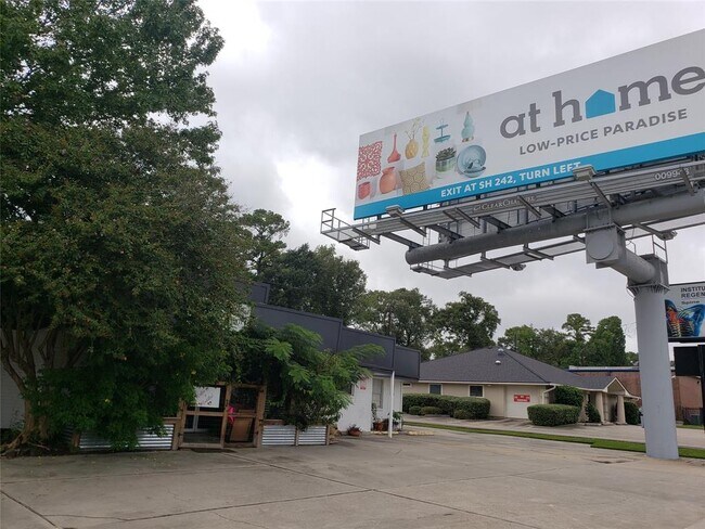 Building Photo - 26519 I-45