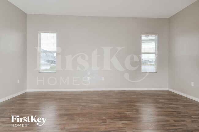 Building Photo - 10611 Carloway Hills Dr