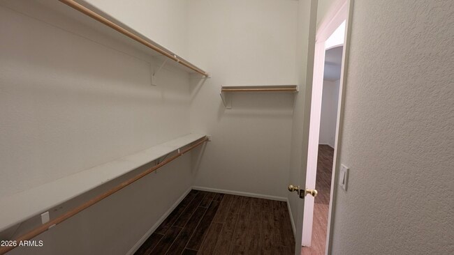 Building Photo - 1129 E Nardini St
