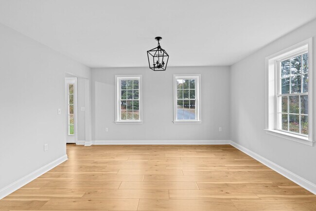 Building Photo - 145 Driftway