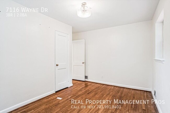 Building Photo - 7116 Wayne Dr