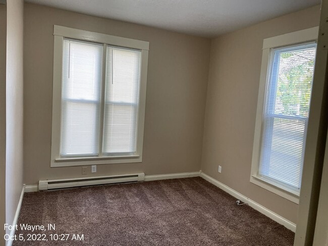 Building Photo - 832 Columbia Ave
