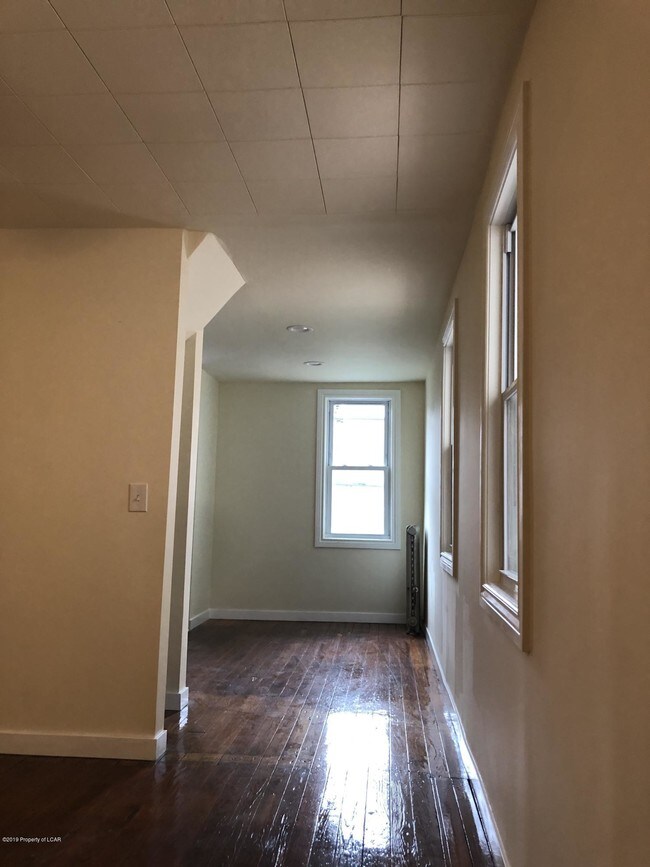 Building Photo - 257 Kidder St