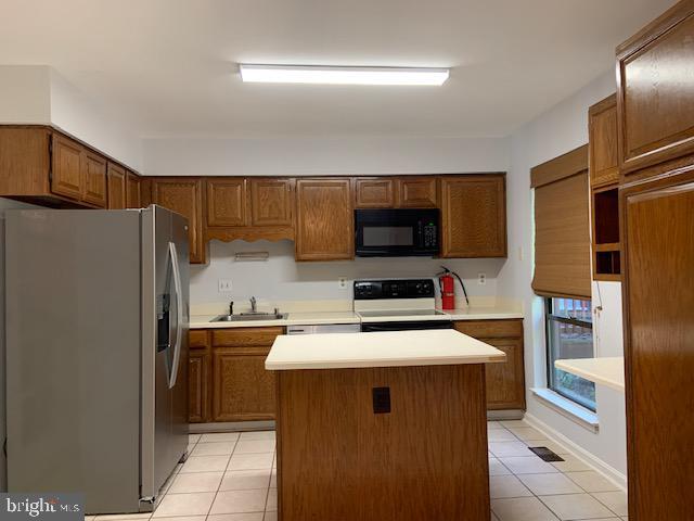 Building Photo - 6634 Westbury Oaks Ct
