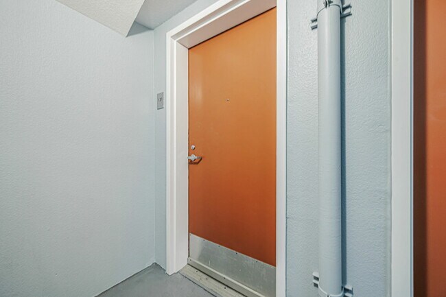 Building Photo - 175 Bluxome St