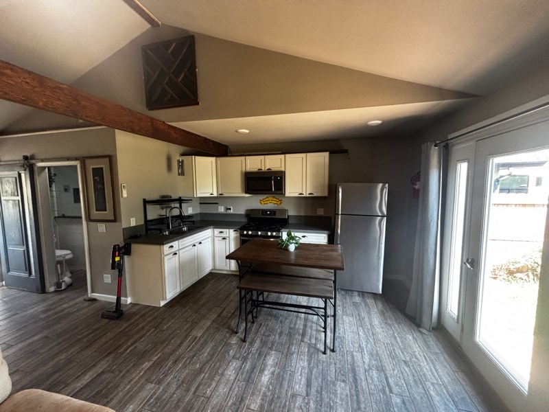 Building Photo - 1495 Mayhew Ln