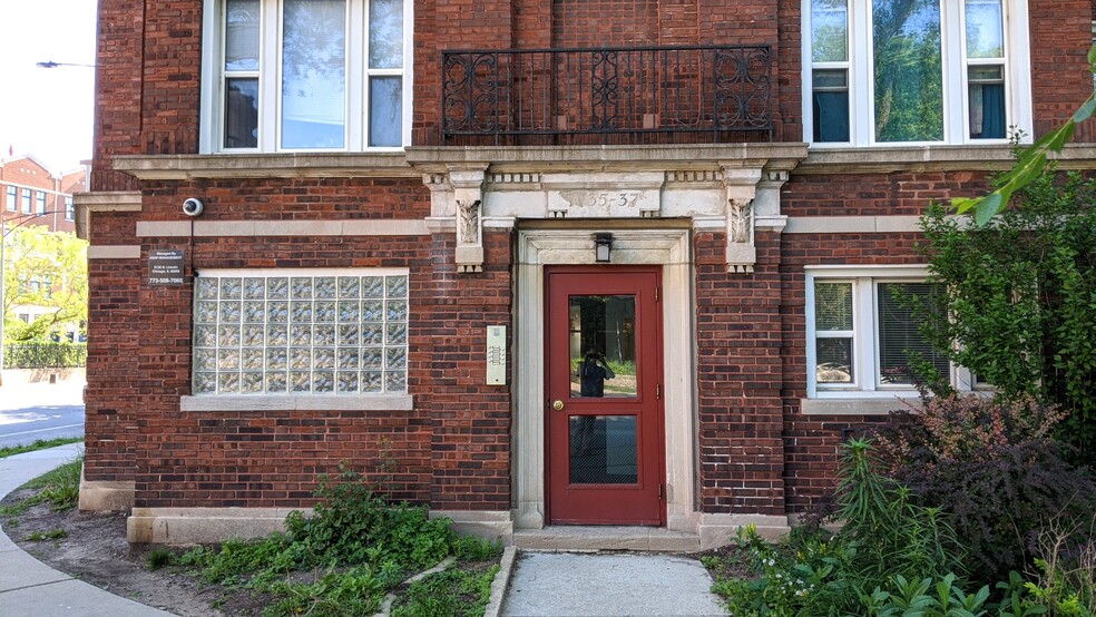 Primary Photo - 7735 N Sheridan Rd