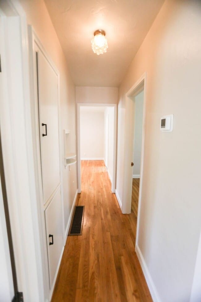 Building Photo - NEWLY LISTED $2,900 PER MONTH - GORGEOUS 3...