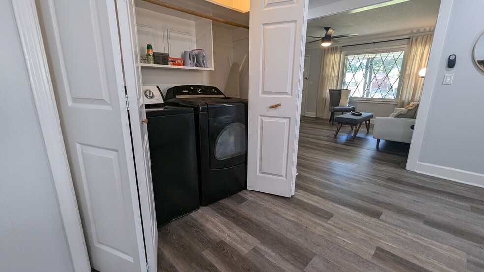 washer/dryer included - 106 Sheffield Ln