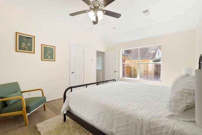 Building Photo - 22015 Bronze Leaf Dr