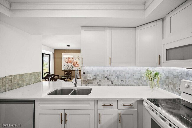 Building Photo - 3625 Boca Ciega Dr