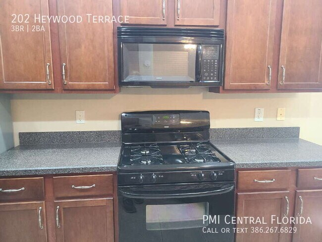 Building Photo - 202 Heywood Terrace