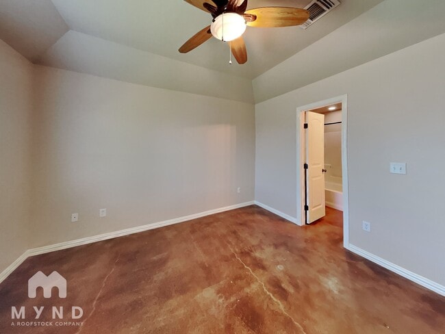 Building Photo - 102 Jolin Ln