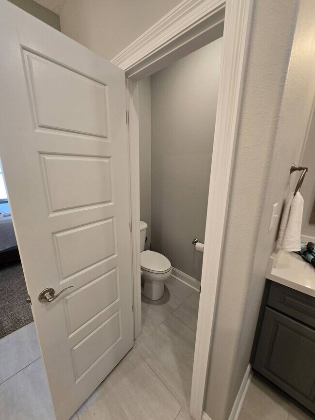 Building Photo - 13812 E El Bonito Dr