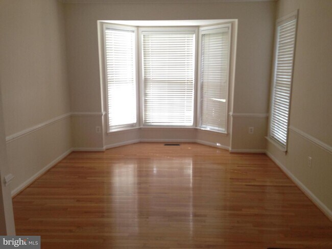 Building Photo - 43442 Katling Square