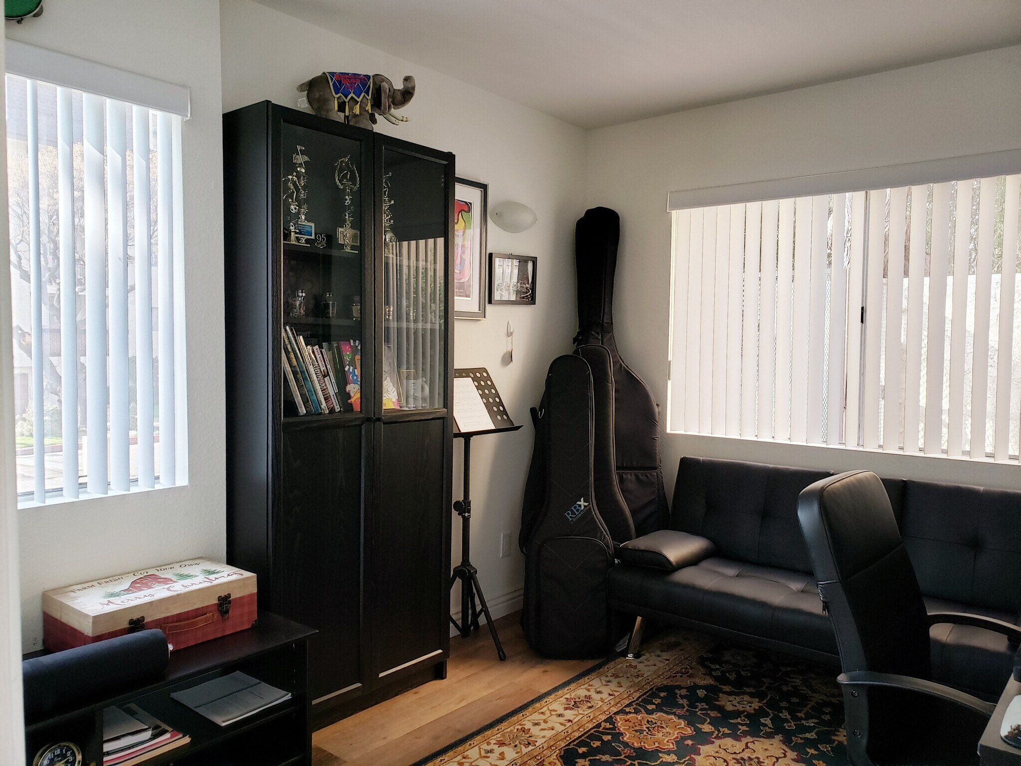 Building Photo - 557 W Stocker St