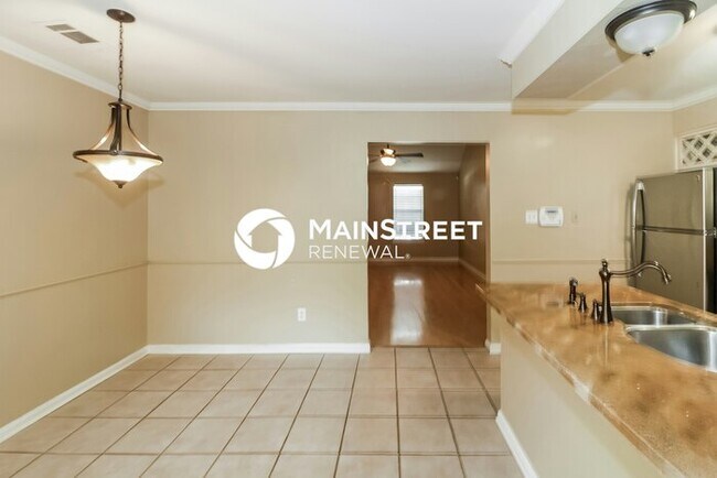 Building Photo - 3 Bedroom Pet-Friendly Home in Cordova, TN with Main Street Renewal