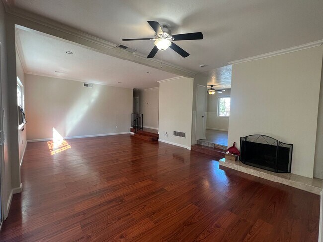 Building Photo - Blacow home for rent! $4000