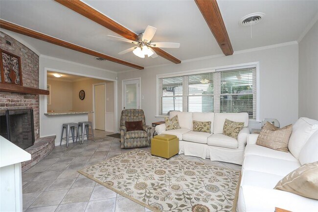 Building Photo - 5822 Cheena Dr