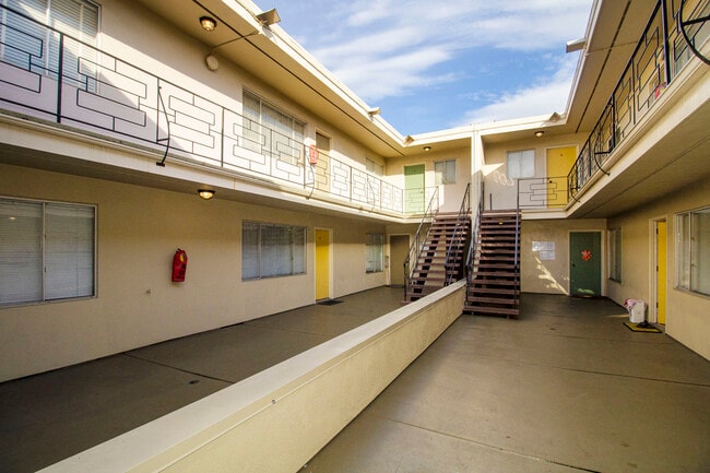 Building Photo - 365 24th Avenue