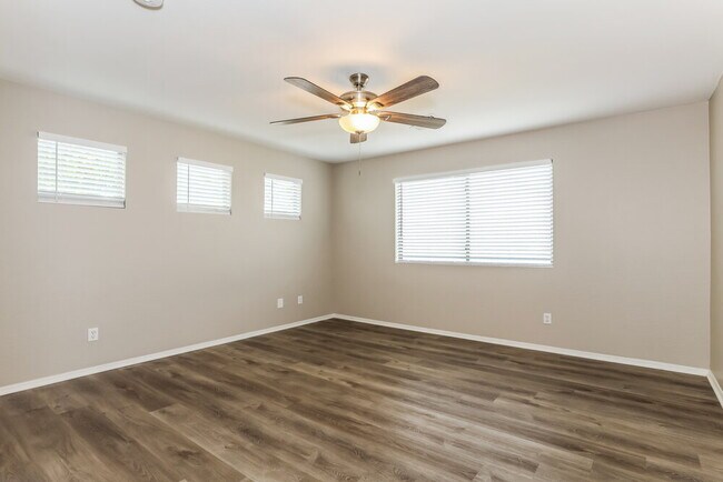 Building Photo - 13538 W Berridge Ln