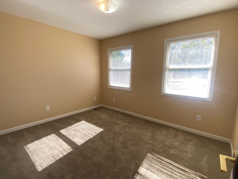 Building Photo - 1821 Partridge Pl
