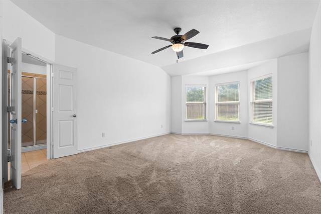 Building Photo - 8613 Vista Royale Dr