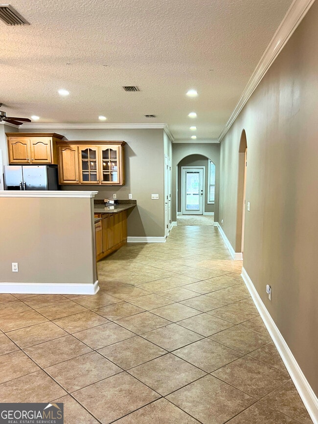 Building Photo - 582 Eagle Blvd