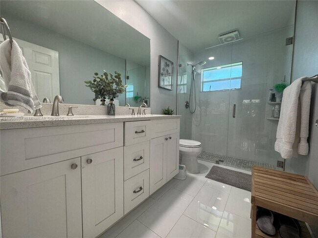 Building Photo - 5226 Brian Blvd