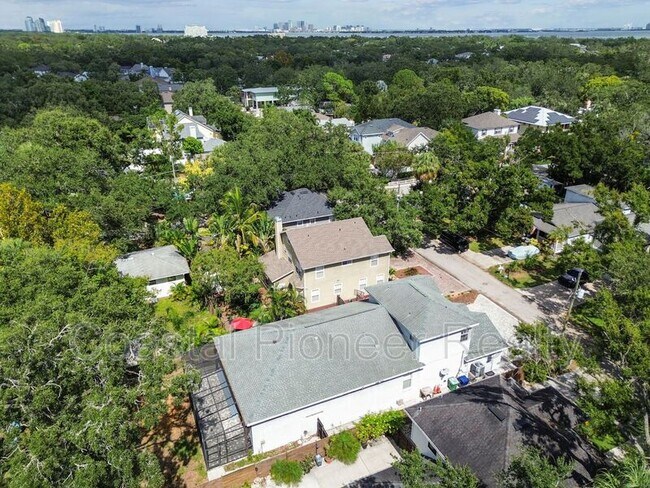 Building Photo - 6105 S Elkins Ave