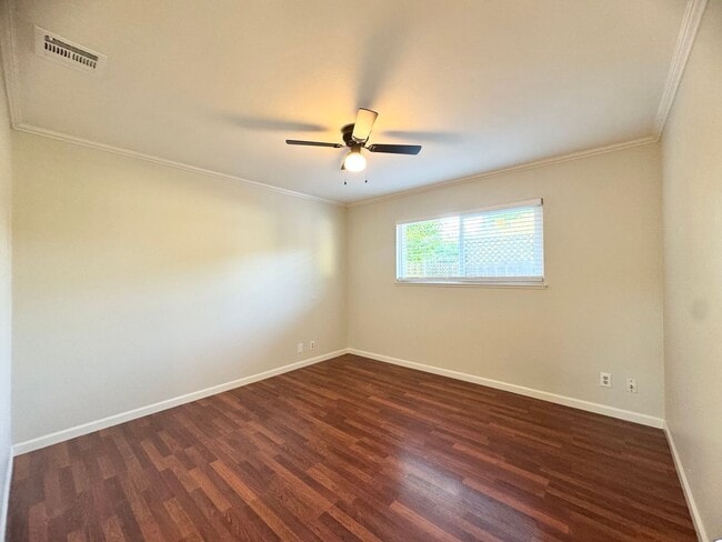 Building Photo - Available NOW - 3 Bed Home Near Bidwell Park
