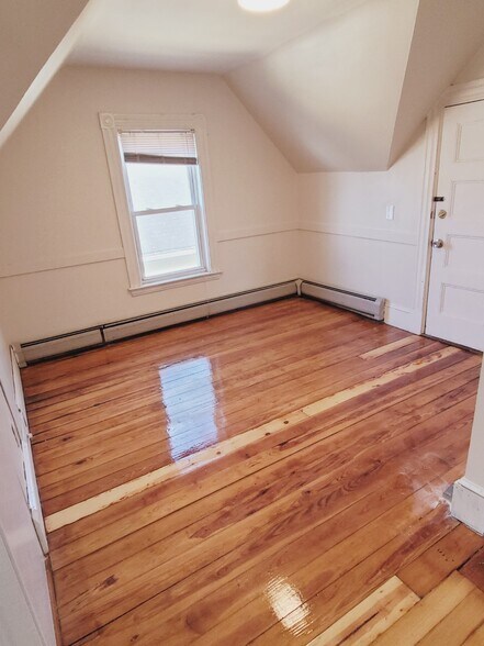 Building Photo - 24 Park Ave