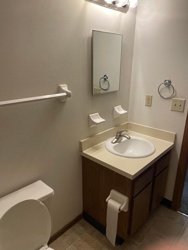 Building Photo - 6680 Birchton St