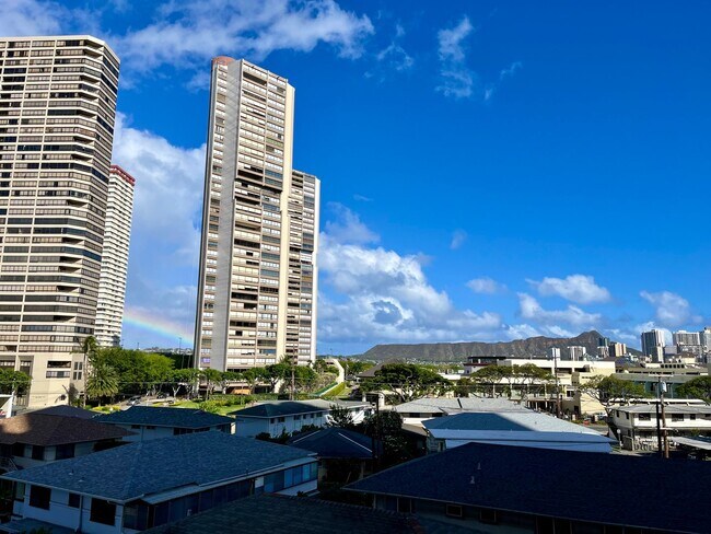 Building Photo - Kapiolani Gardens: Furnished 2 Bed, 1 Bath...