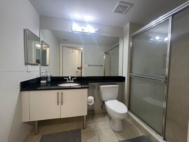 Building Photo - 31 Southeast 5th Street Apt #2310, Miami, ...