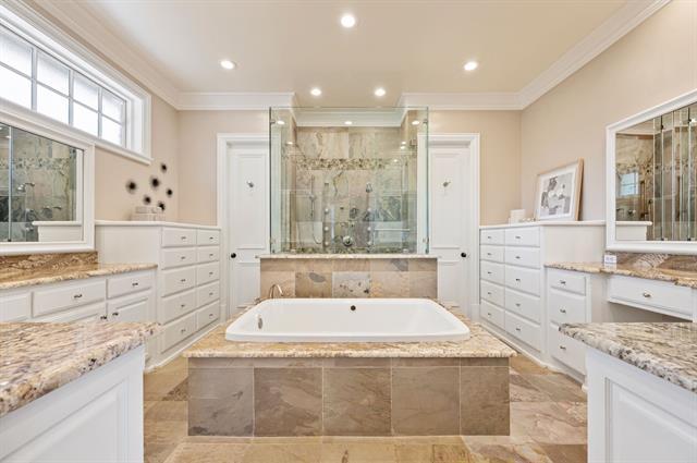 Building Photo - 5701 Morlaix Ct