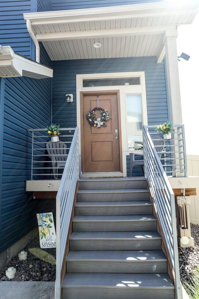Building Photo - 3 Bedroom Newer Construction Home in Banni...
