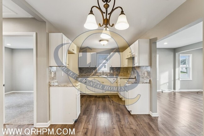 Building Photo - Available Now! Bendle Schools!