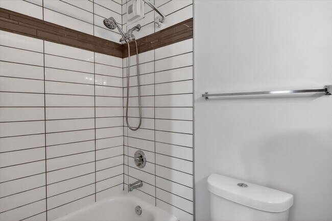 Building Photo - 405 N Wabash Ave