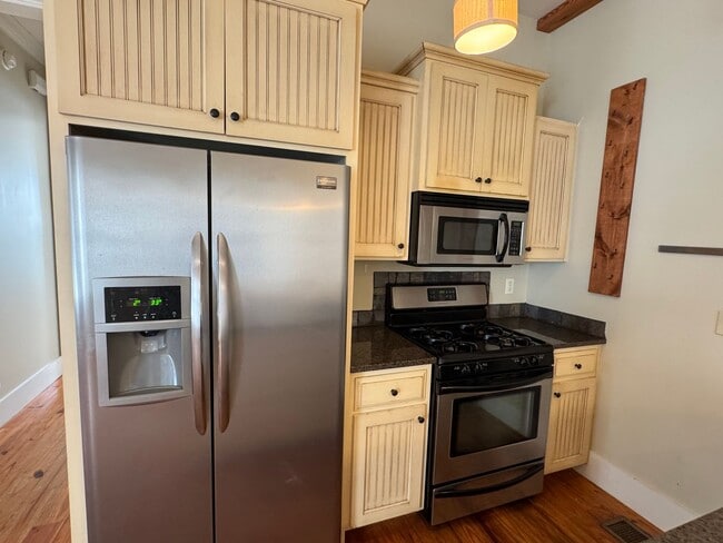 Building Photo - Waters Home