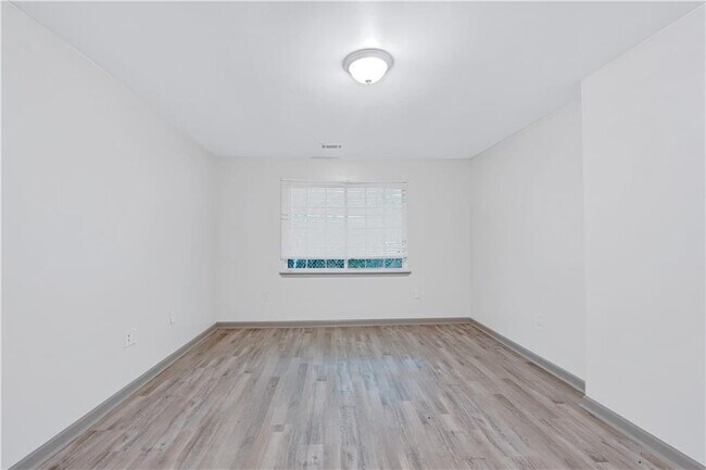 Building Photo - 968 Sexton Dr