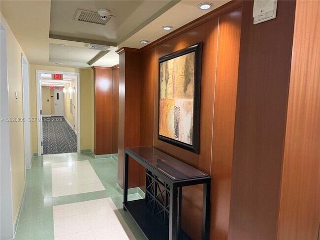 Building Photo - 1755 E Hallandale Beach Blvd