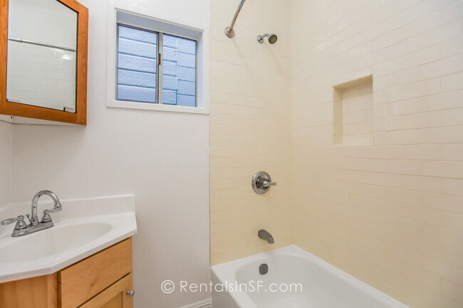 Building Photo - 435 Tehama St