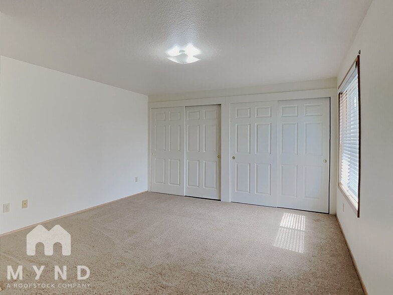 Building Photo - 7007 NE 142nd Ct